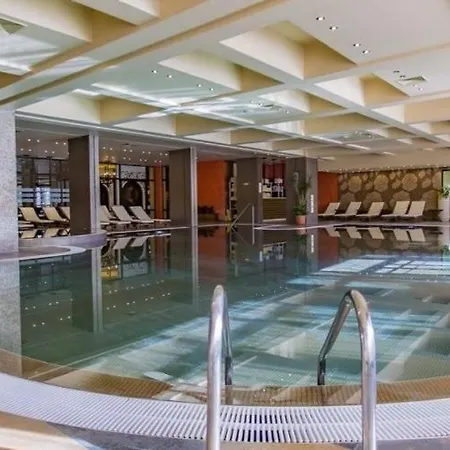 Cozy In Barcelo Royal ***** *