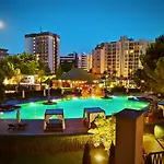 Cozy In Barcelo Royal *****